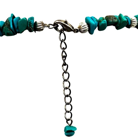 Vintage Geniune Turquoise & Howlite Beaded Necklace - Picture 7 of 8